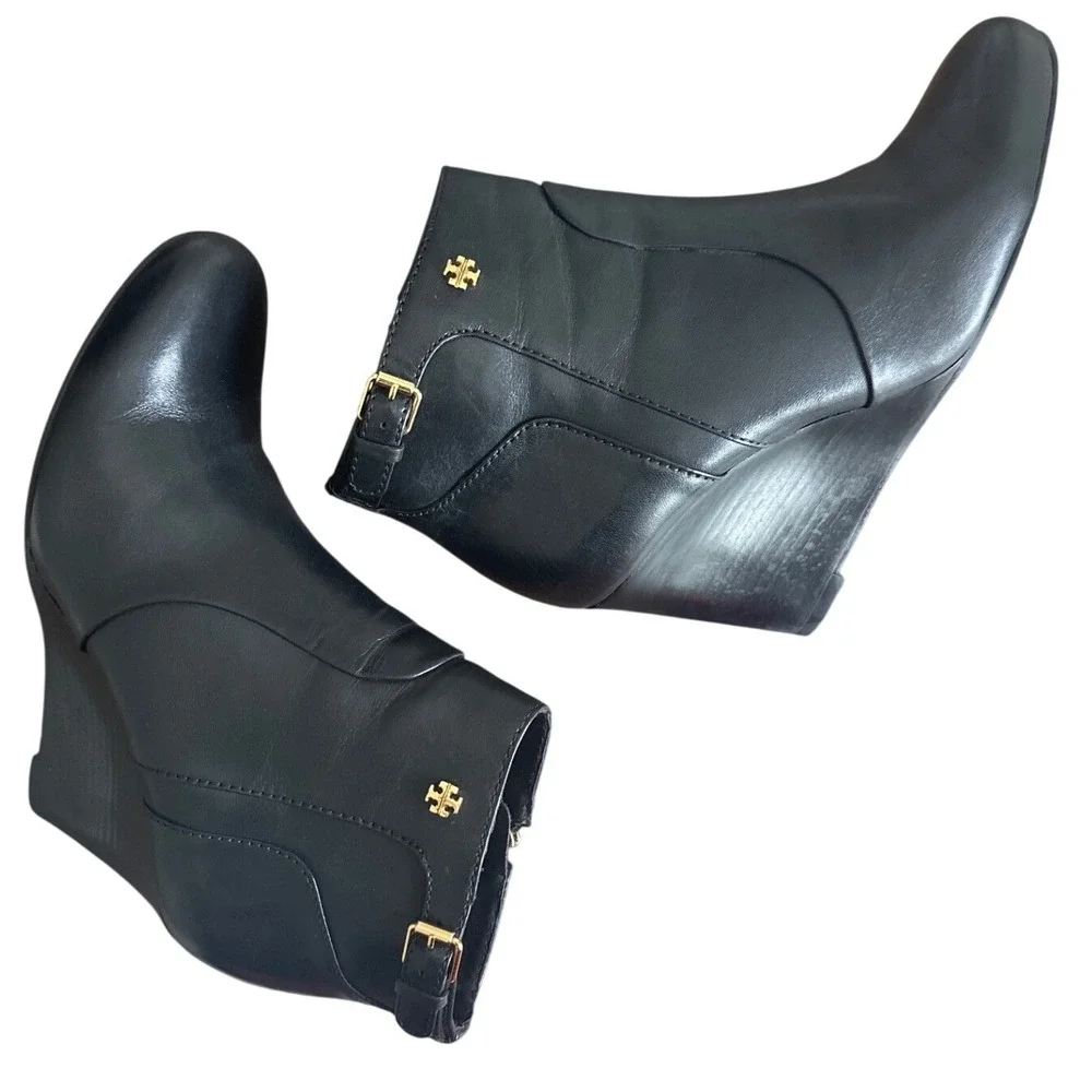Tory Burch Milan 85mm Wedge Leather Booties Black Gold Logo Size 8